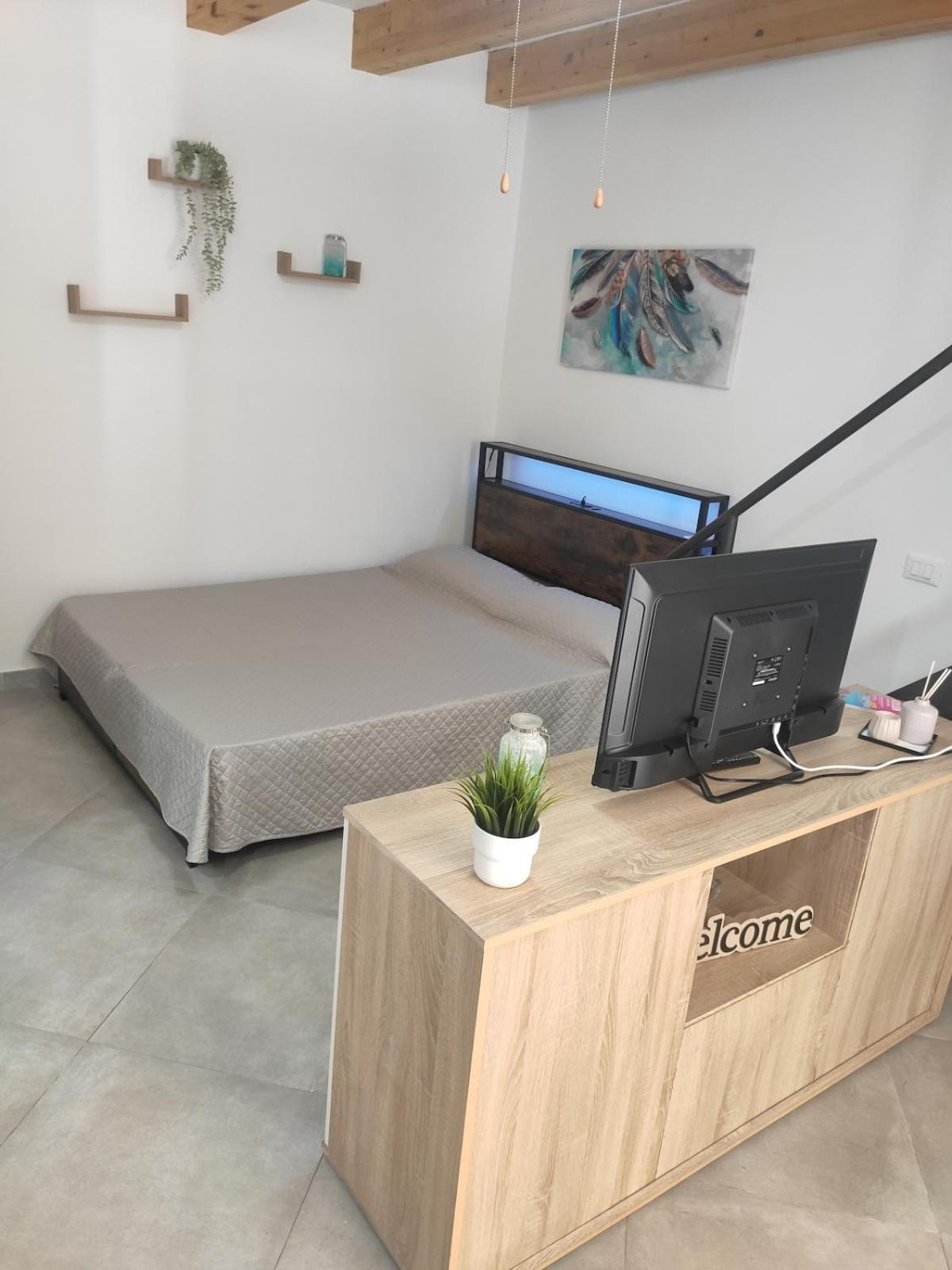 With Charm For 1 Or 2 People - Luna Apartment